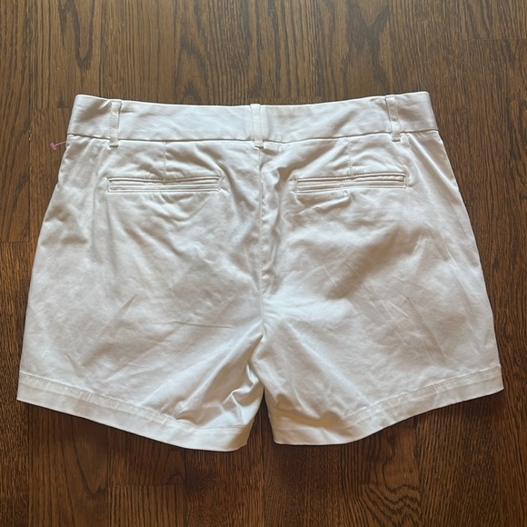 Banana Republic/Trina Turk 8  White Bermuda Shorts Classic Casual Style - Picture 3 of 3